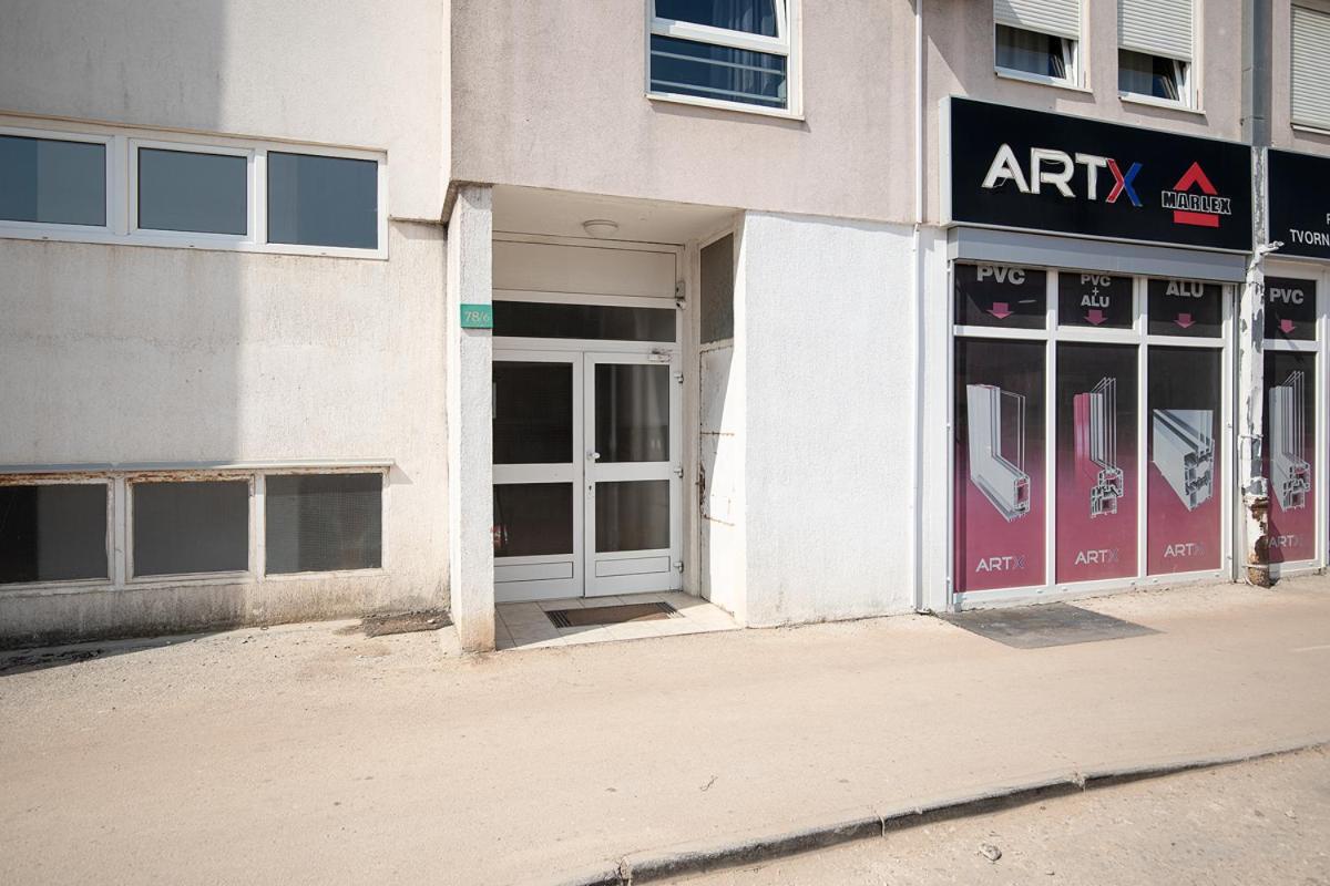 Apartment Aston Pula Bagian luar foto