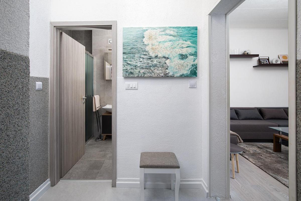Apartment Aston Pula Bagian luar foto