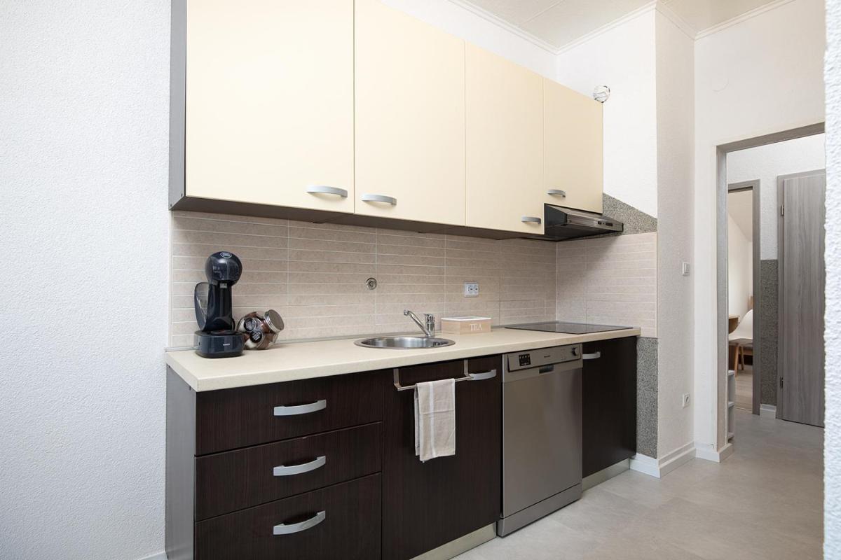 Apartment Aston Pula Bagian luar foto